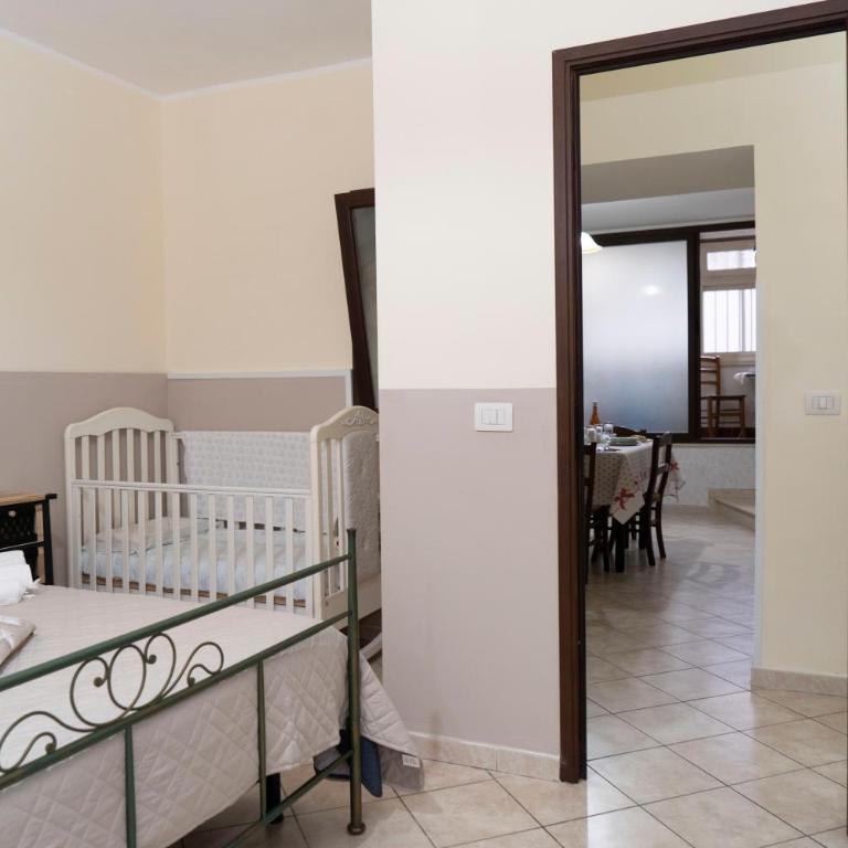 Casa indipendente vicino al centro e all'aeroporto - Two-Bedroom Apartment - 4