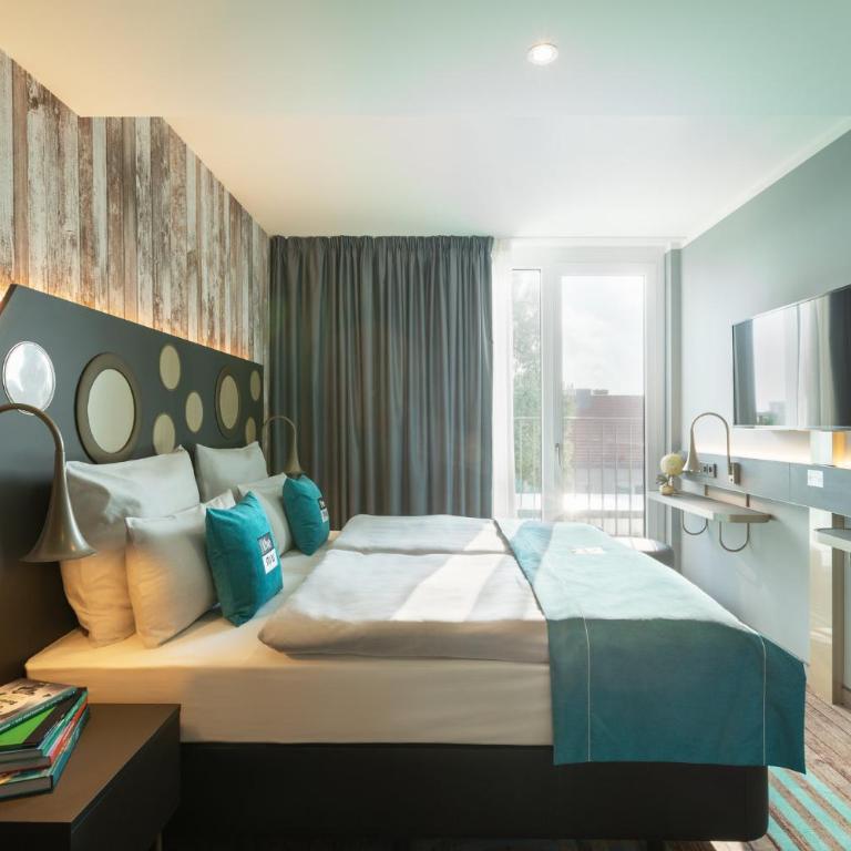 Holiday Inn - the niu, Brass Munich Olympiapark by IHG - Standard Room - 2