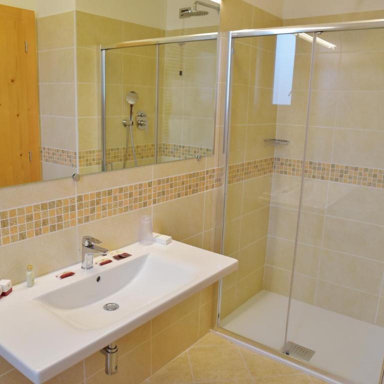 Hotel Regina - Camera Familiare (2 Adulti + 2 Bambini) - 6