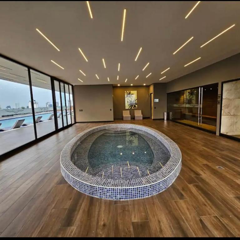 Moderno y lujoso apto en Equipetrol - Apartamento de 1 dormitorio - 28