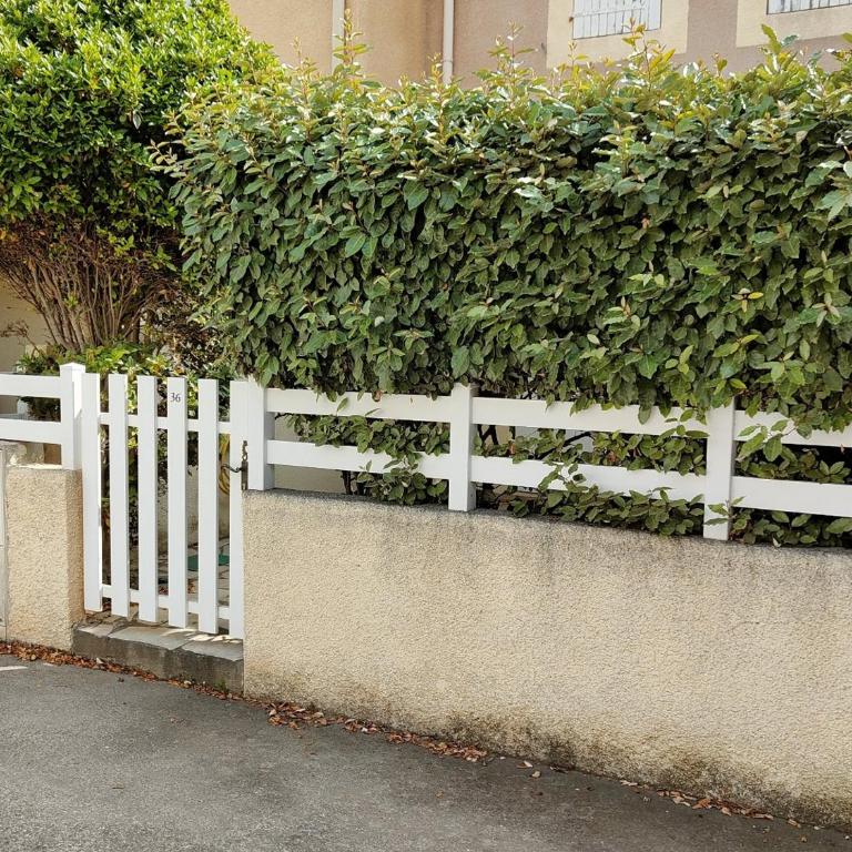 Pavillon 6 pers, à 70m plage, 2 chambres, parking - FR-1-781-58 - Vacation Home - 5