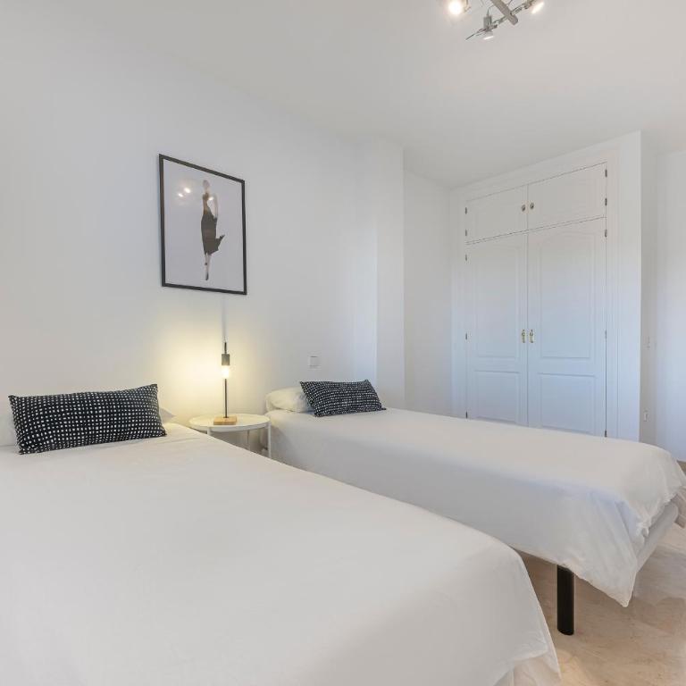 Rent Prestige- Jardines Andalucia Puerto Banus - Two-Bedroom Apartment - 15