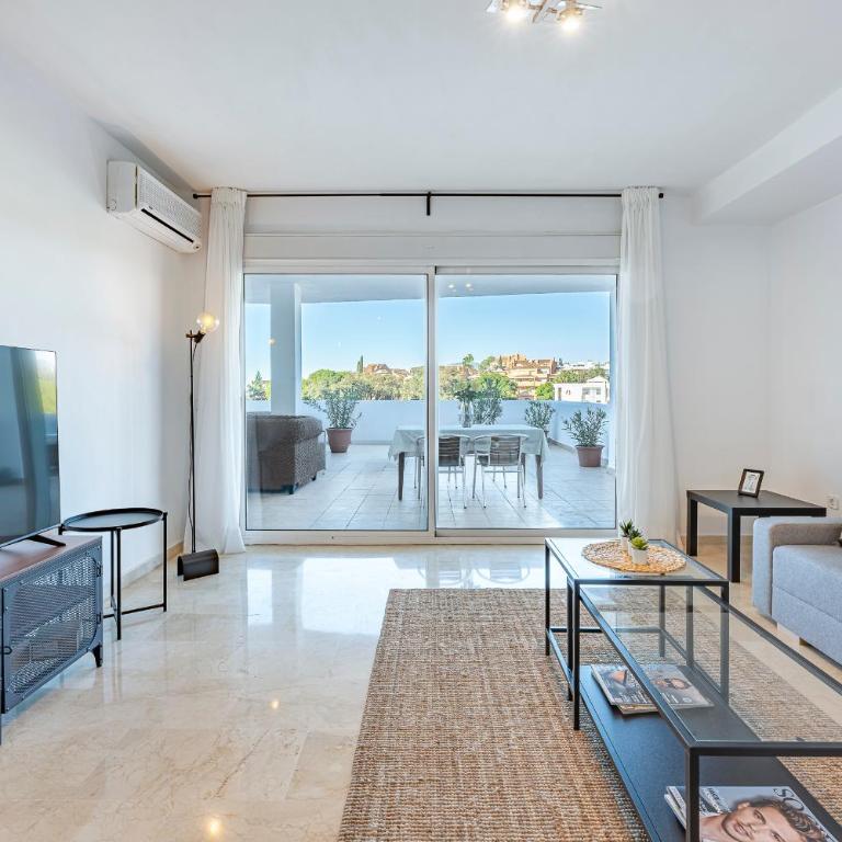 Rent Prestige- Jardines Andalucia Puerto Banus - Two-Bedroom Apartment - 12