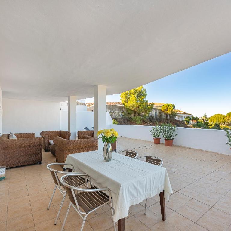 Rent Prestige- Jardines Andalucia Puerto Banus - Two-Bedroom Apartment - 3