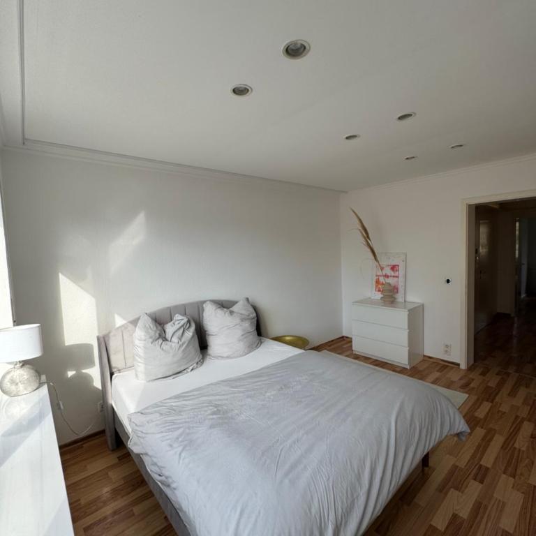 Quiet Family Apartment - 10 min to Center & Oktoberfest - Free Parking - Balcony - near Nymphenburg Palace & Botanical garden - Apartment mit 3 Schlafzimmern - 7