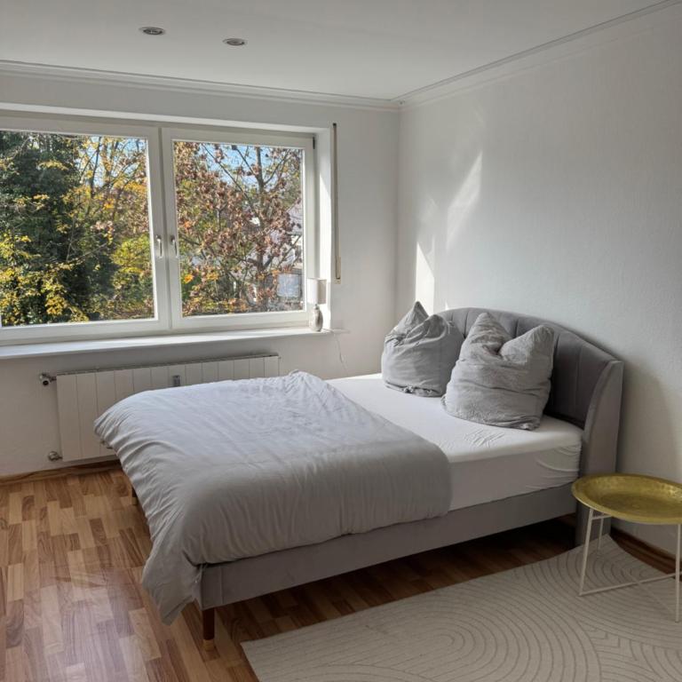 Quiet Family Apartment - 10 min to Center & Oktoberfest - Free Parking - Balcony - near Nymphenburg Palace & Botanical garden - Apartment mit 3 Schlafzimmern - 6