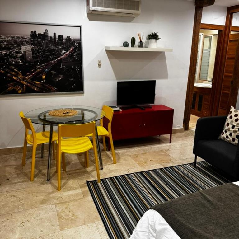 Exyca Malasaña - One-Bedroom Apartment - 2