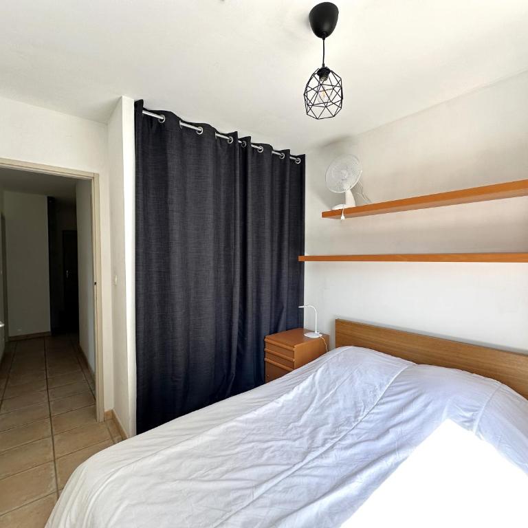 Villa Paloma pour 6 personnes avec piscine privée, à deux pas du Golf de Valcros, à La Londe-Les-Maures - Casa - 25
