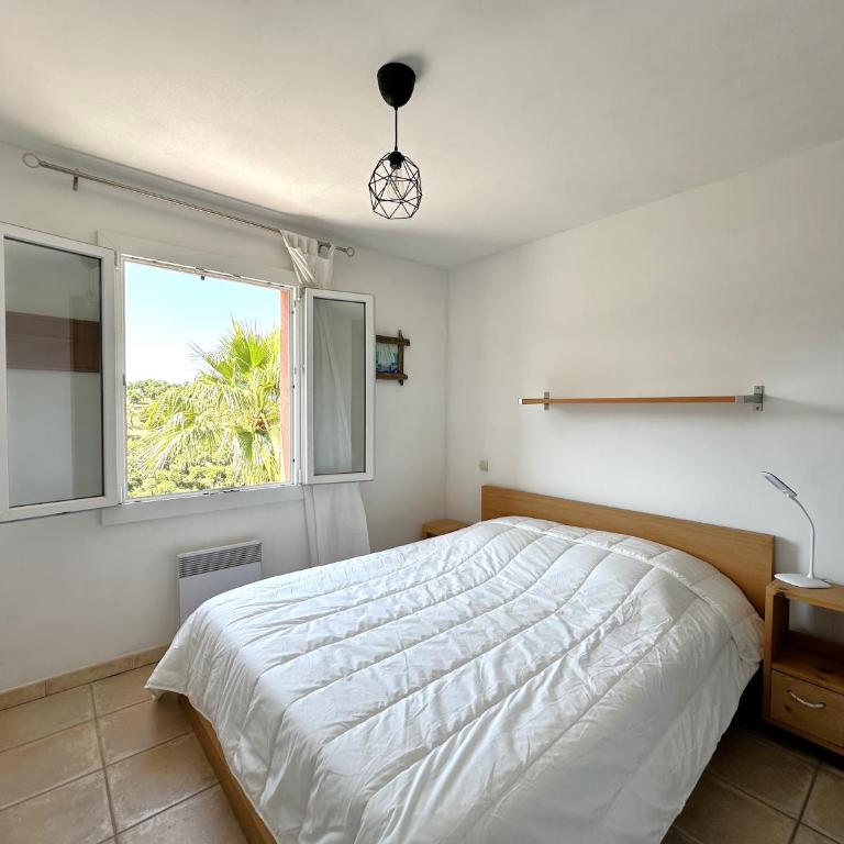 Villa Paloma pour 6 personnes avec piscine privée, à deux pas du Golf de Valcros, à La Londe-Les-Maures - Casa - 22