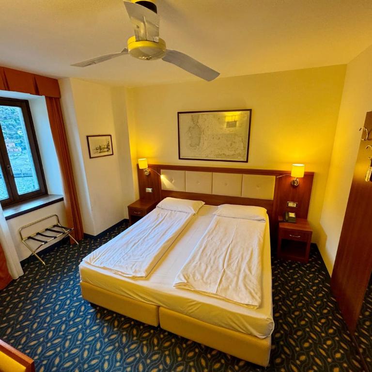 Lake Hotel Benaco - Doppel-/Zweibettzimmer mit Hafenblick - 10
