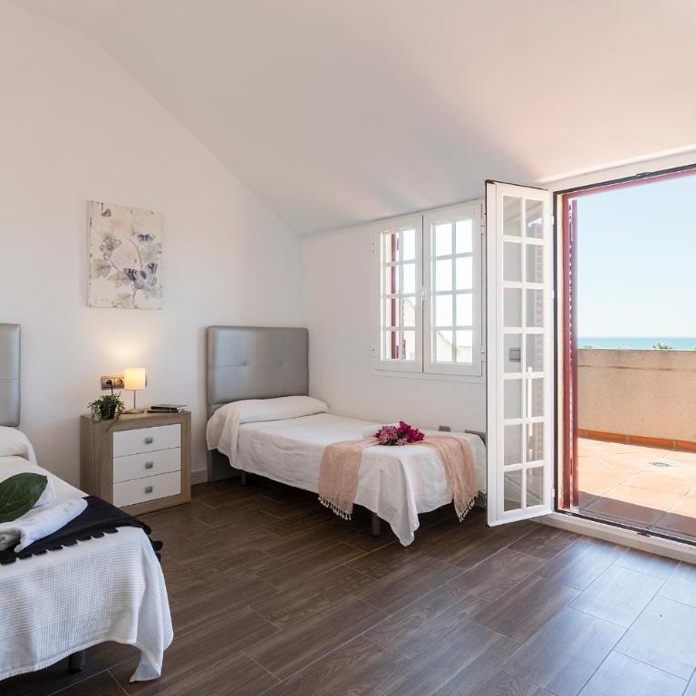 "Oasis 13" 5 Rooms 5 baños Acceso Playa Free Parking - Casa de 5 dormitorios - 4