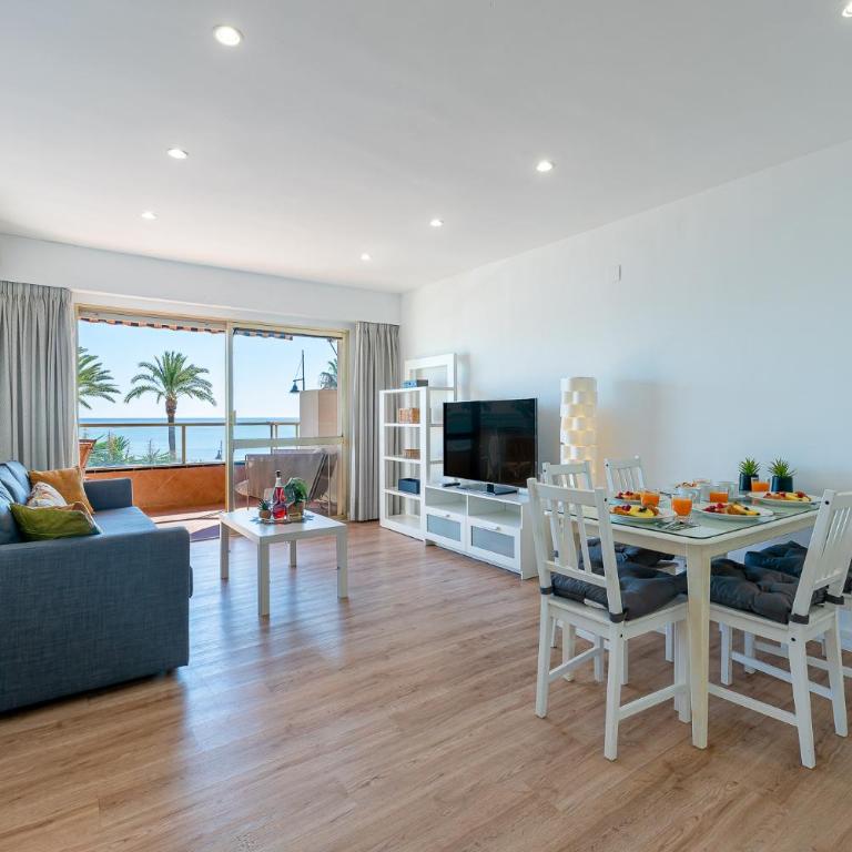 797 HOLIDAY RENTALS - Moderno piso en primera linea de playa - Apartamento con vistas al mar - 10