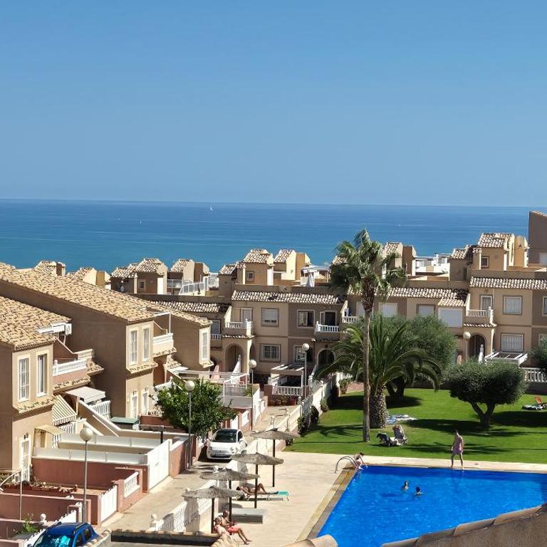 Casa para 8 personas y piscina abierta todo el año - Vacation Home - 34