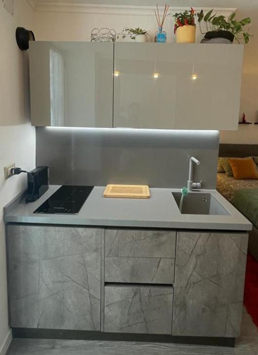 Bella Chiaia - One-Bedroom Apartment - 8