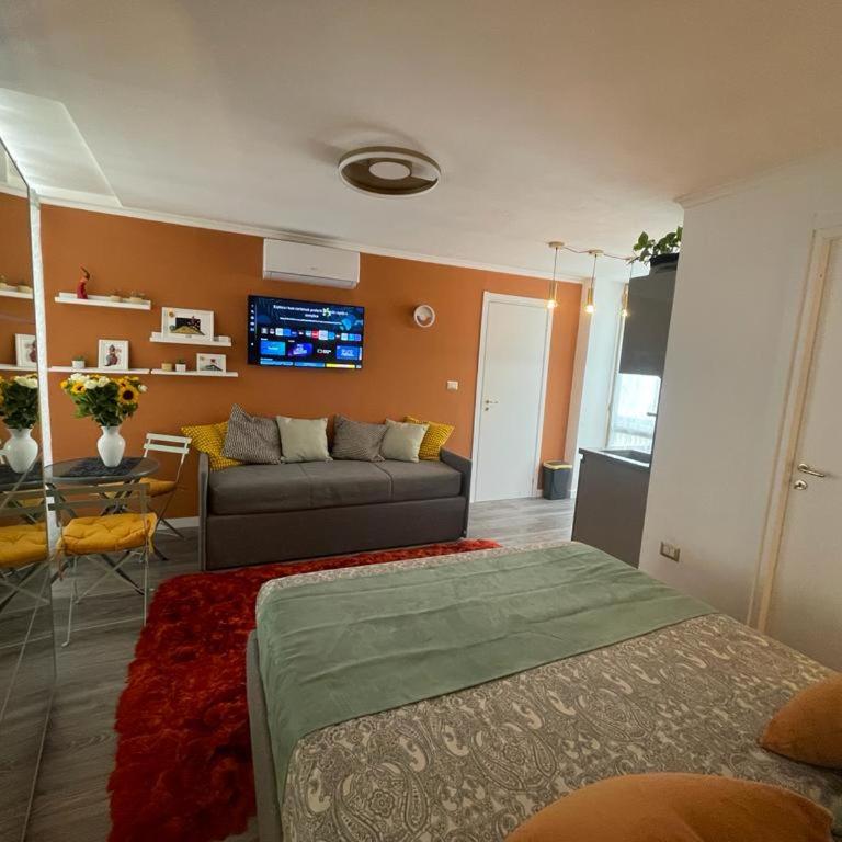 Bella Chiaia - One-Bedroom Apartment - 9