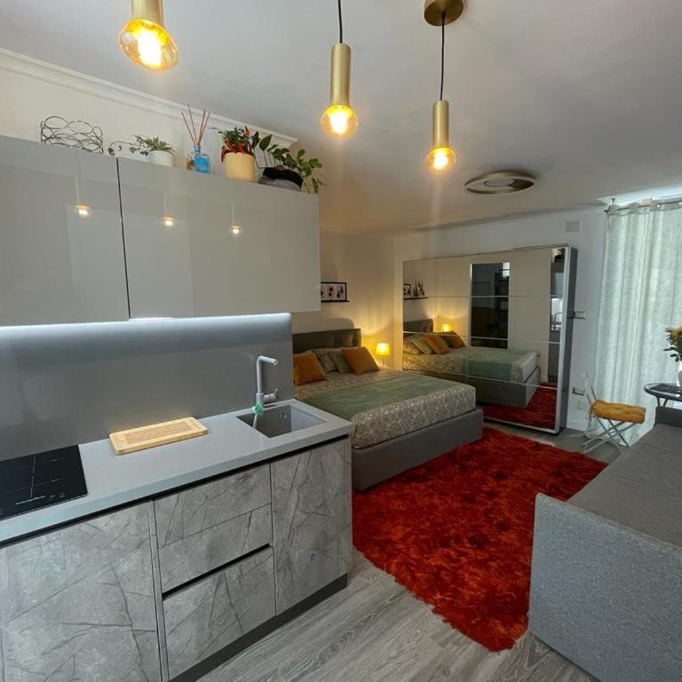 Bella Chiaia - One-Bedroom Apartment - 10
