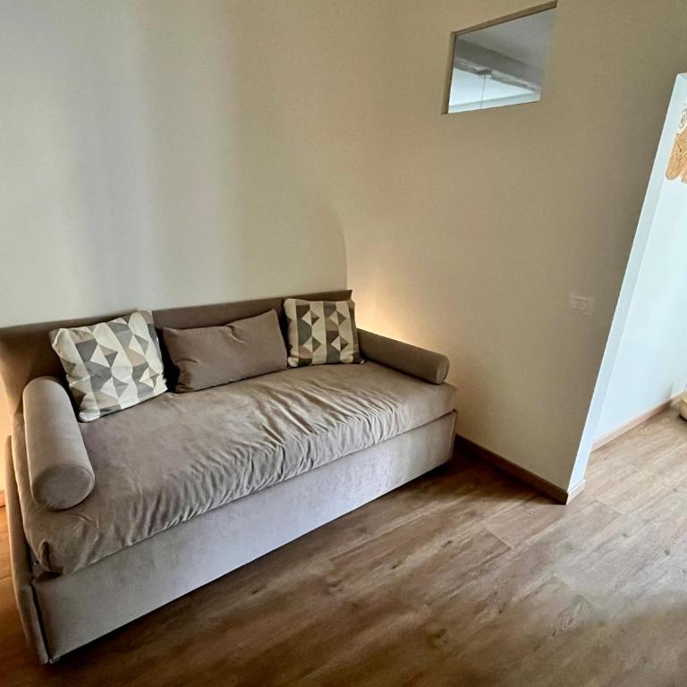 Charming Beach Flat with Seaview - Two-Bedroom Apartment - 17