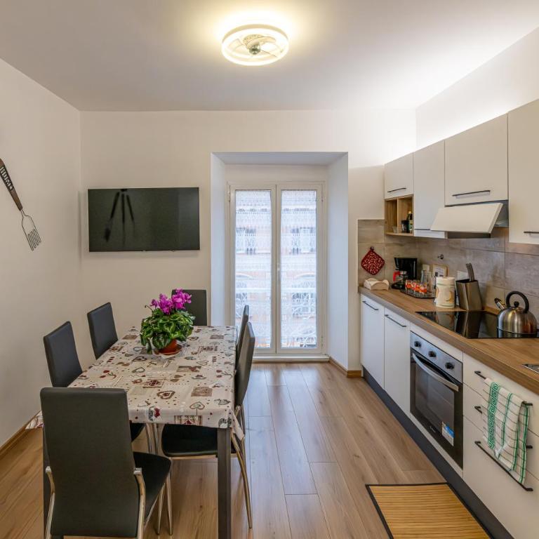 Domus Dino - Three-Bedroom Apartment - 21