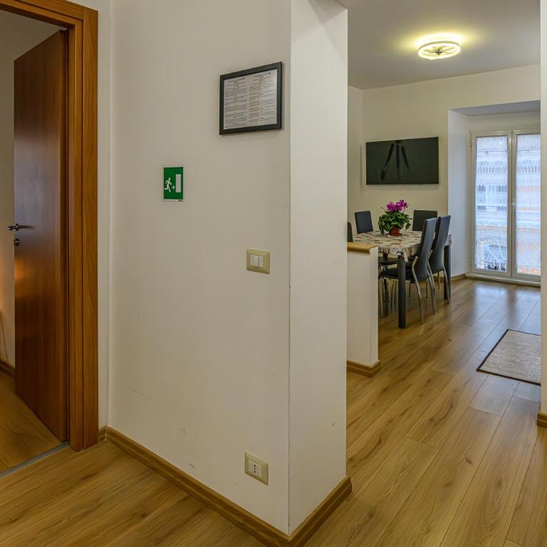 Domus Dino - Three-Bedroom Apartment - 9