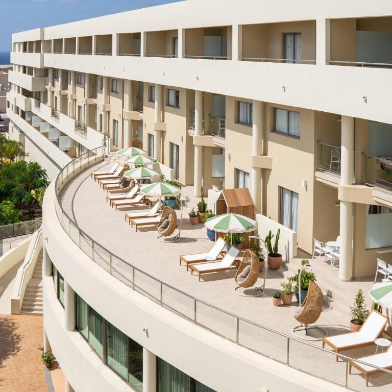 Iberostar Waves Gaviotas Park - Suite Premium con terraza y vistas a la piscina - 1