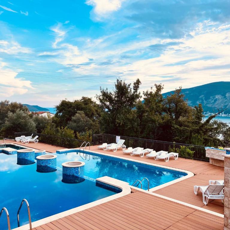 Adria Montenegro Seaview - One-Bedroom Apartment - 1