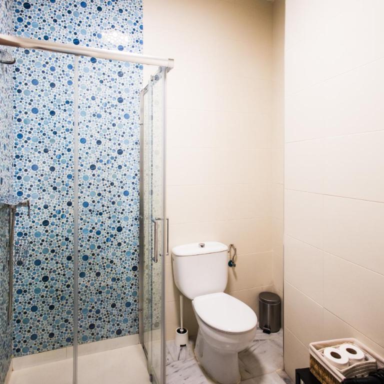 Apartamentos Reyes Católicos by Medina Living - Two-Bedroom Apartment - 14