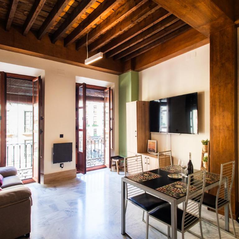 Apartamentos Reyes Católicos by Medina Living - Two-Bedroom Apartment - 7
