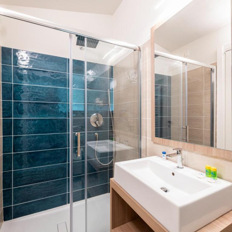 Club del Sole Desenzano Boutique Resort - Appartamento Comfort con 1 Camera da Letto e Balcone o Terrazza - 5