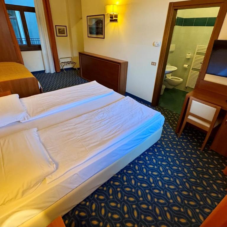 Lake Hotel Benaco - Dreibettzimmer - 8