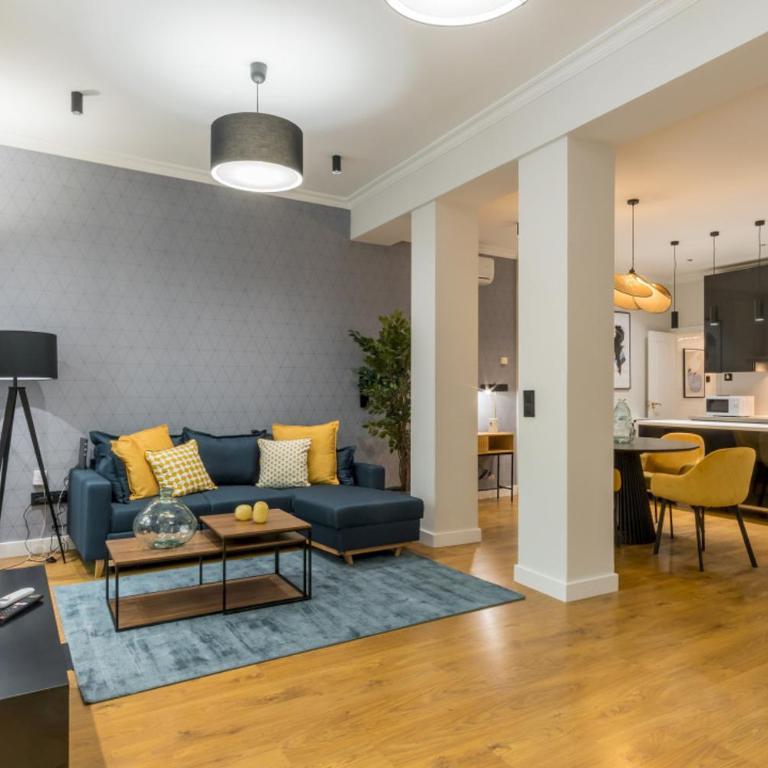 Wide and modern -1 bedroom 15 bathrooms- Malasaña - One-Bedroom Apartment - 2