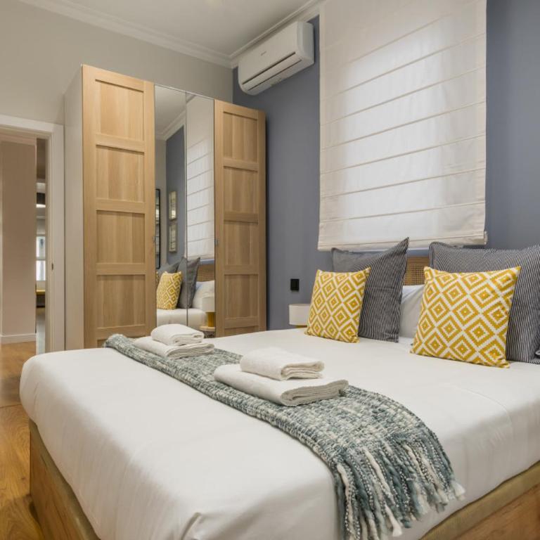 Wide and modern -1 bedroom 15 bathrooms- Malasaña - One-Bedroom Apartment - 21