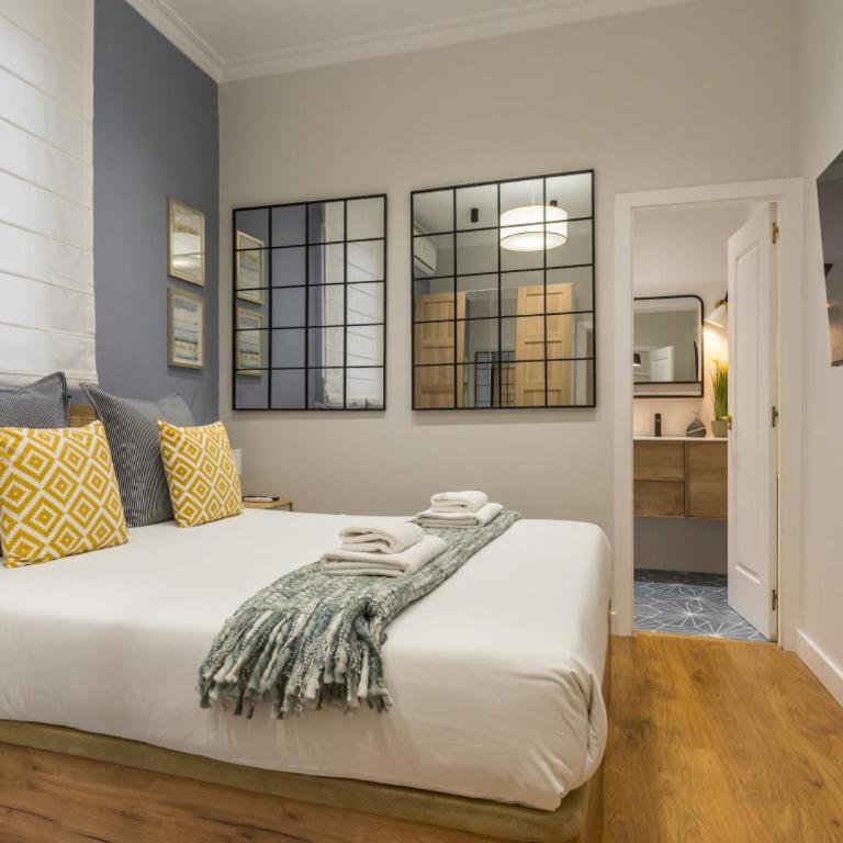 Wide and modern -1 bedroom 15 bathrooms- Malasaña - One-Bedroom Apartment - 22