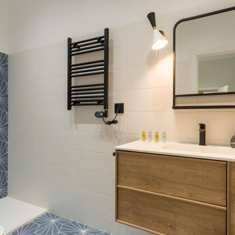 Wide and modern -1 bedroom 15 bathrooms- Malasaña - One-Bedroom Apartment - 28