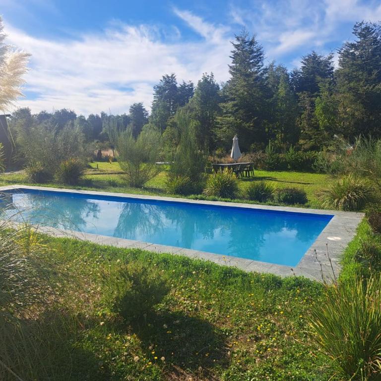 Casa con Piscina y Cama elástica - Casa de 3 dormitorios - 75