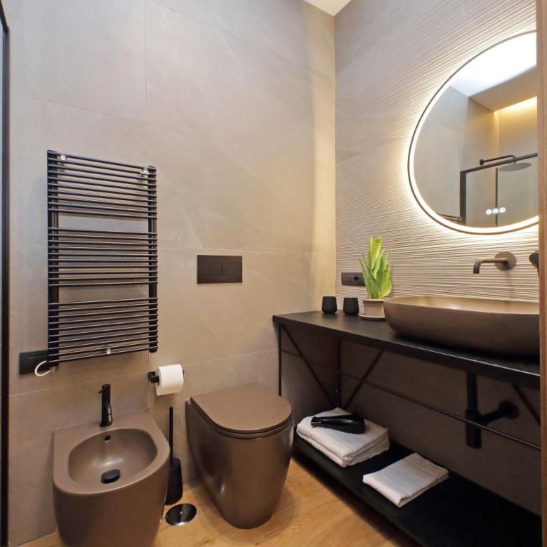 The Place Gallia - New Guesthouse San Giovanni- self check-in - modern bathrooms-near metro A - Camera King Deluxe - 16