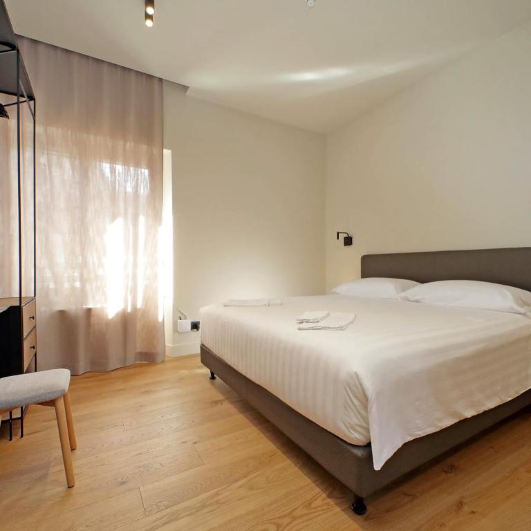 The Place Gallia - New Guesthouse San Giovanni- self check-in - modern bathrooms-near metro A - Camera King Superior - 6