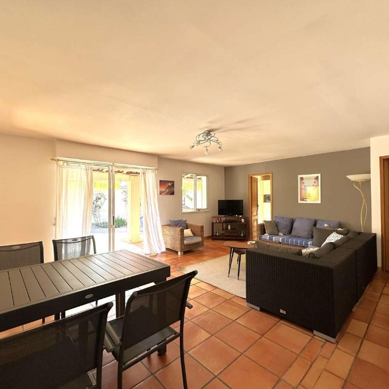 VILLA VIEUX MOULIN Villa avec piscine pour 7 personnes avec piscine à Hyères - Ferienhaus - 9