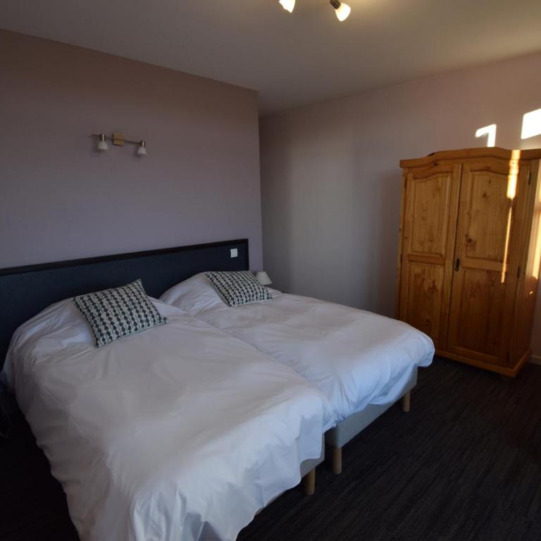 Hotel Les Chenets - Chambre Lits Jumeaux avec Balcon - 9