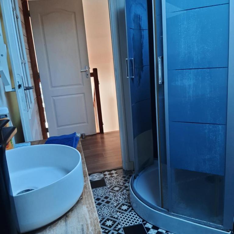 Duplex14h 1er étage jardinet 1 parking ou studio14B rdc terrasse sans parking - Appartement 1 Chambre - 26