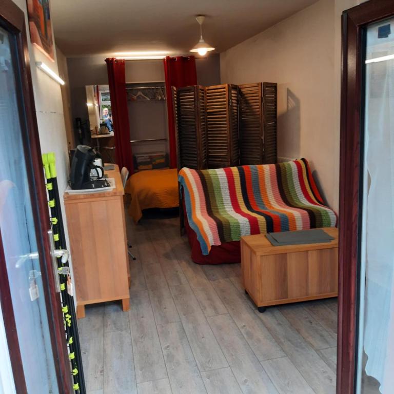Duplex14h 1er étage jardinet 1 parking ou studio14B rdc terrasse sans parking - Studio avec Terrasse - 15