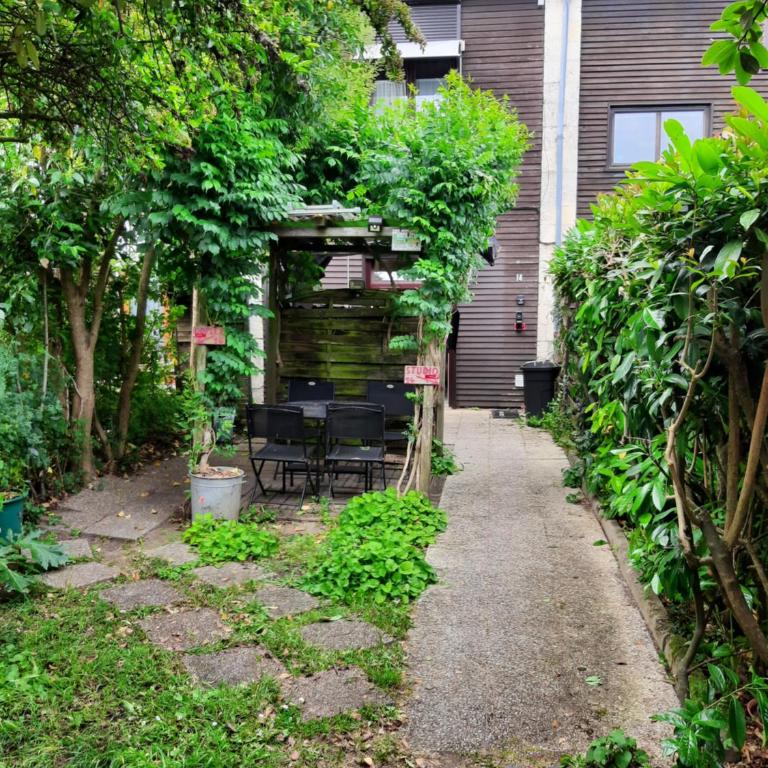 Duplex14h 1er étage jardinet 1 parking ou studio14B rdc terrasse sans parking - Appartement 1 Chambre - 5