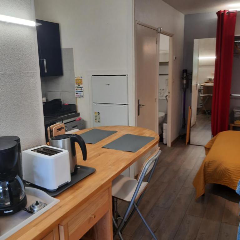 Duplex14h 1er étage jardinet 1 parking ou studio14B rdc terrasse sans parking - Studio avec Terrasse - 20