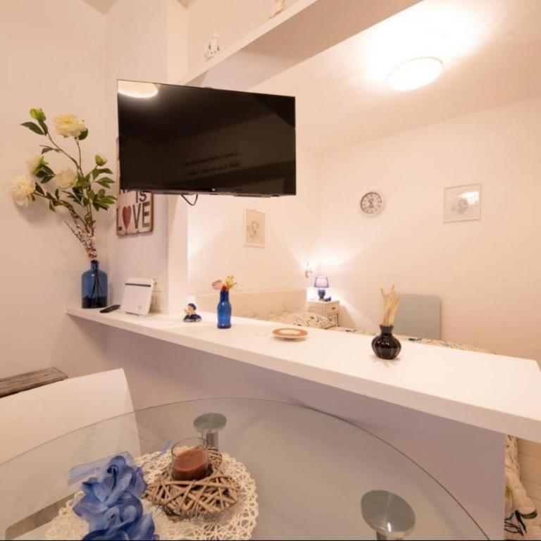 Maison Duomo - One-Bedroom Apartment - 23