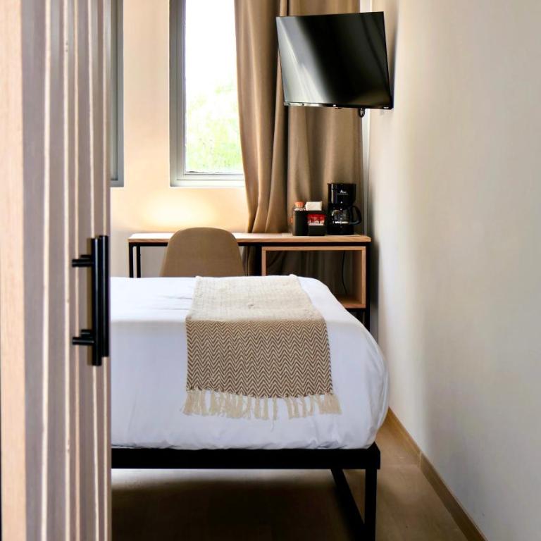 Casa Marina - Double Room (1 Adult + 1 Child) - 13