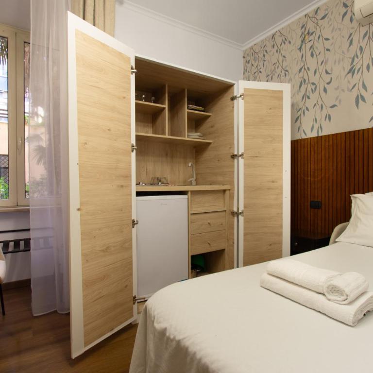 Vatican Design Suites - Camera Matrimoniale Deluxe - 21