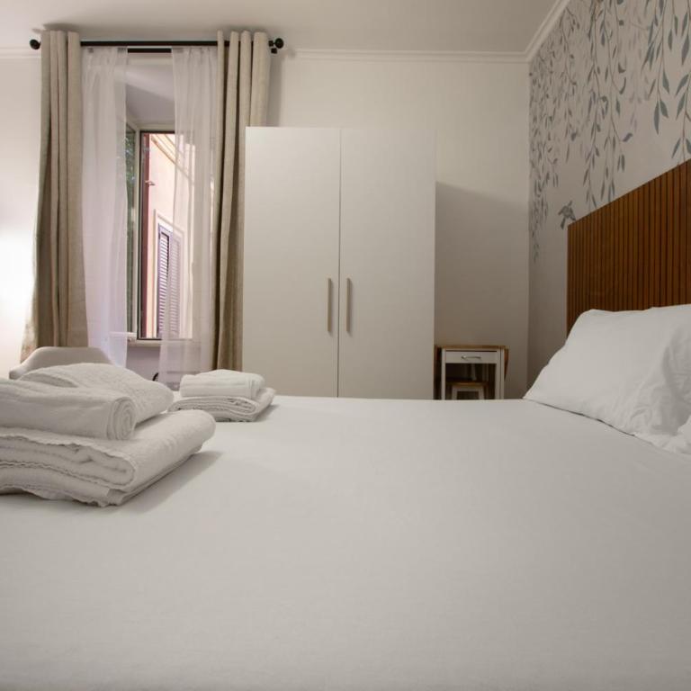 Vatican Design Suites - Camera Matrimoniale Deluxe - 25