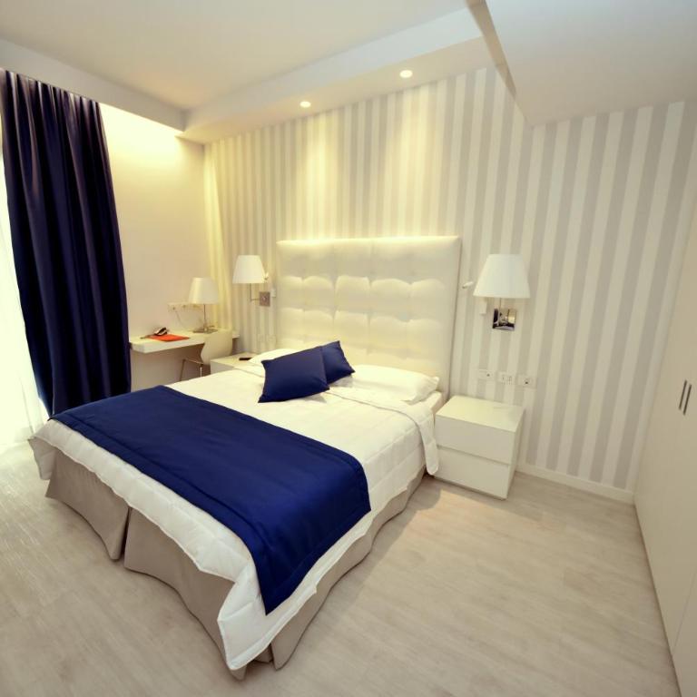 Hotel Fedora Riccione - FRONTE MARE - Superior Double Room - 2