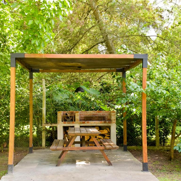 Espectacular casa quinta rústica en Parque Girado! - Casa de 2 dormitorios - 2