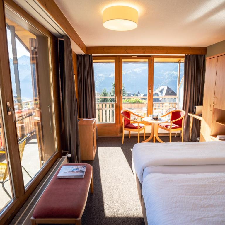 Hotel Jungfraublick - Panorama Jungfrau View Double with Balcony - 2
