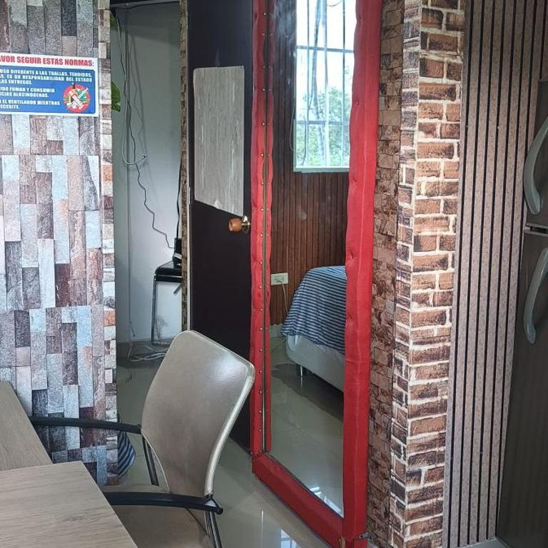 apartaestudio parejas 10 mnts del terminal, centro de eventos valle del pacifico y del centro de la ciudad, salida al aeropuerto - One-Bedroom Apartment - 11